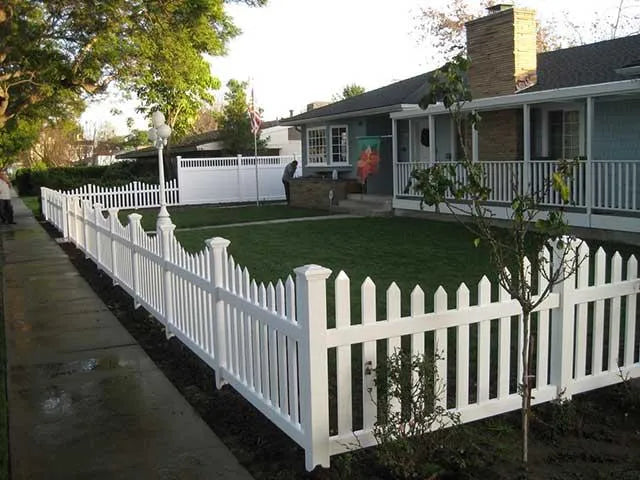 Scallop Picket PVC Fencing